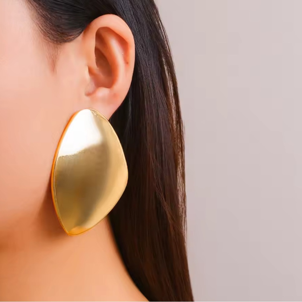 Irregular Gold Stud Earrings Statement Chic 2024 Trendy Jewelry